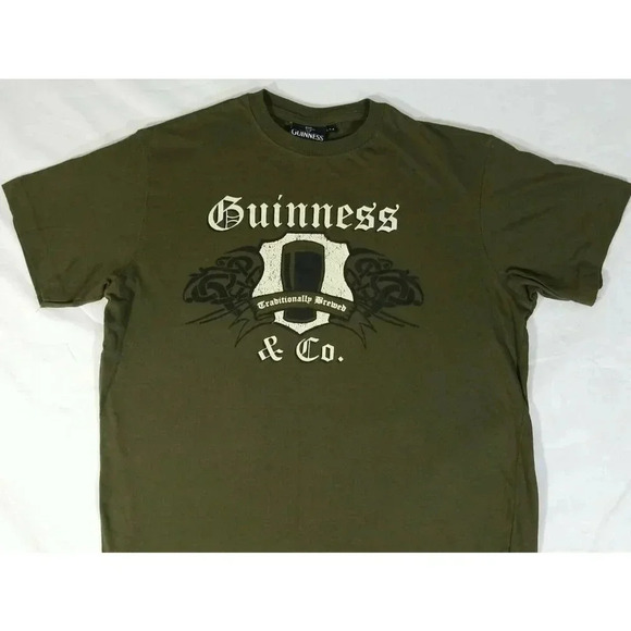 Guinness & Co Traditionally Brewed Beer Stout Authentic Official Green Shirt M - Picture 2 of 4